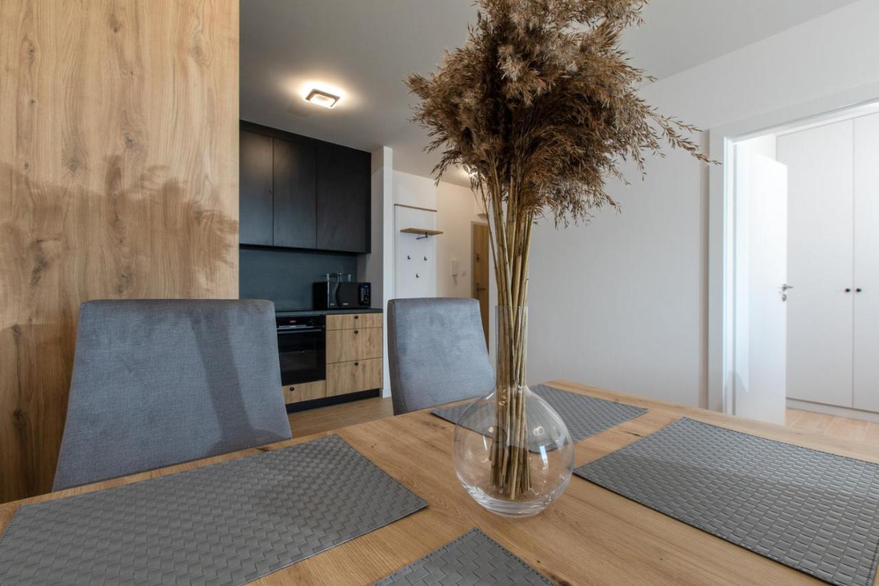 Apartament Grafitowy By Major Domus Club Дзивнув Экстерьер фото